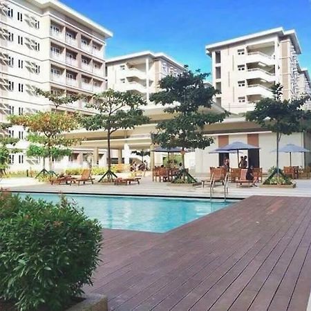 The Treehouse B @ Trees Residences Manila Exterior photo